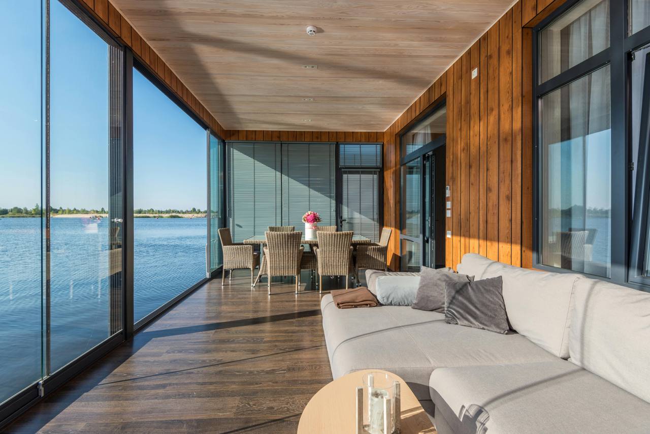RegWill Signature Cleaning team delivering a spotless modern interior